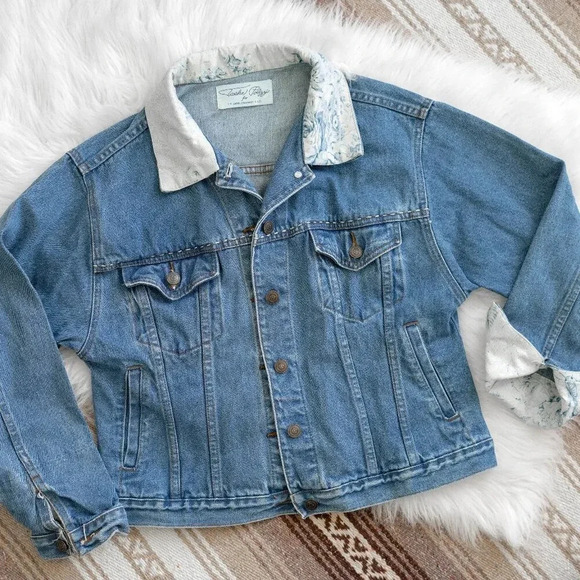 TASHA POLIZZI DESIGNER WESTERN DENIM JEAN JACKET SECRET POCKETS FLORAL SZ L - Picture 1 of 10